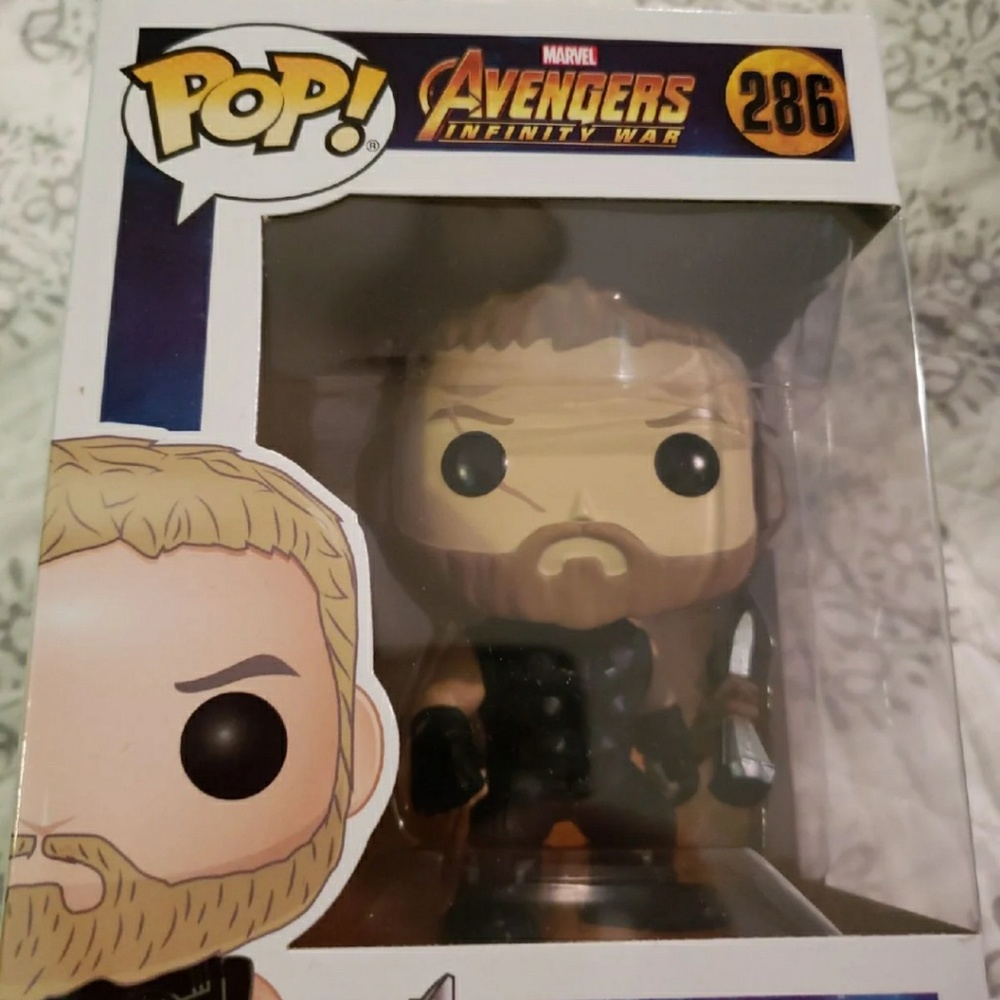 Thor and groot infinity war pops
